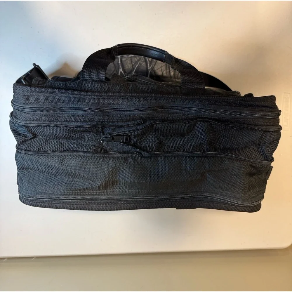 Tumi Black‎ Alpha Ballistic Expandable Organizer Laptop Messenger Bag Briefcase
